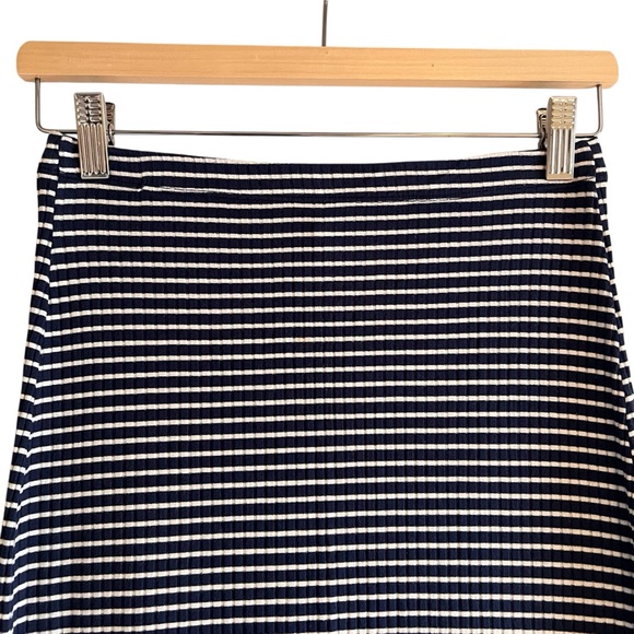Farm Rio ribbed blue & white striped stretch pull on skirt excellent condition - Picture 3 of 9